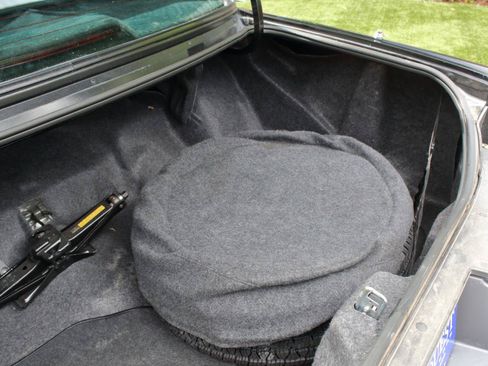 Used 1996 Cadillac Fleetwood Brougham RWD image 60