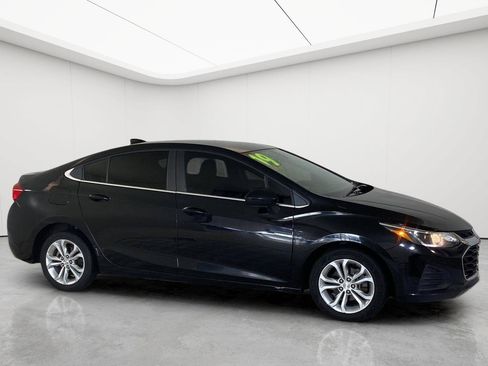 Used 2019 Chevrolet Cruze LT FWD image 49