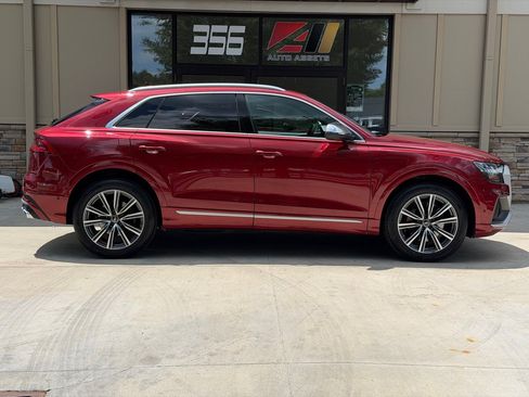 Used 2022 Audi SQ8 Prestige AWD/4WD image 2