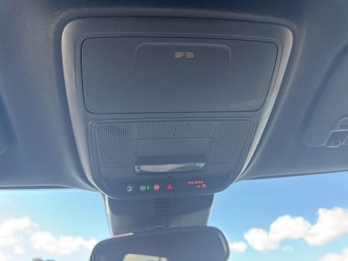 Used 2025 Buick Enclave Preferred image 33