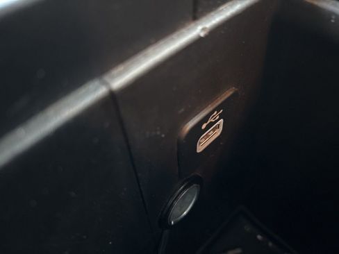 Used 2018 Jeep Wrangler Unlimited Sport image 19