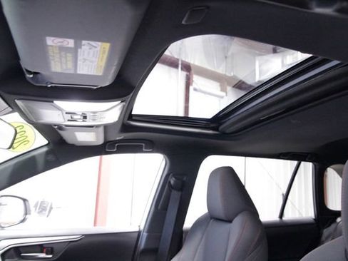 Used 2023 Toyota RAV4 SE w/ Weather & Moonroof Package image 36