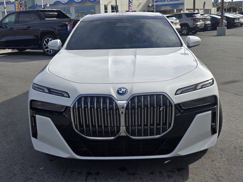 Used 2024 BMW i7 xDrive60 image 31