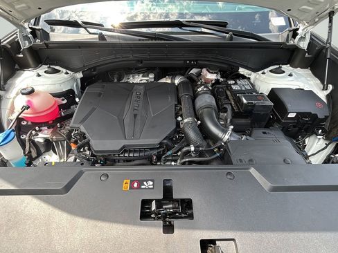 Certified 2024 Hyundai Santa Fe Calligraphy FWD image 9