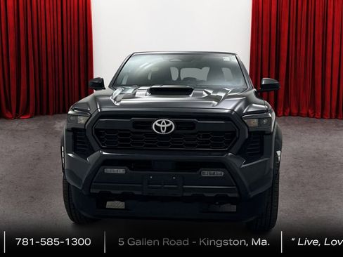 Certified 2024 Toyota Tacoma TRD Sport w/ TRD Sport Upgrade Package AWD/4WD image 2