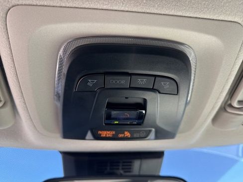 Used 2025 Toyota Corolla LE image 29