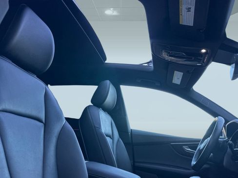 Used 2023 Audi Q8 Prestige w/ Prestige Package image 30