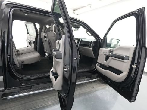 Used 2020 Ford F150 XLT w/ Equipment Group 302A Luxury AWD/4WD image 30