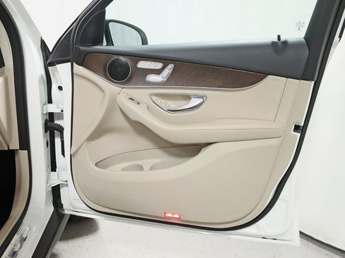 Used 2019 Mercedes-Benz GLC 300 4MATIC image 35