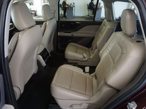 Used 2022 Lincoln Aviator Reserve w/ Equipment Group 201A image 22