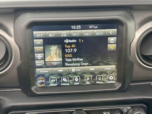 Used 2023 Jeep Wrangler Unlimited w/ Sun & Screen Package AWD/4WD image 13