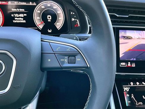 Used 2025 Audi Q7 3.0T Prestige w/ Prestige Package image 21