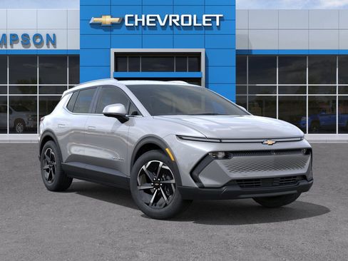 New 2026 Chevrolet Equinox EV LT image 32