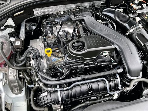 Used 2023 Volkswagen Jetta SE image 32