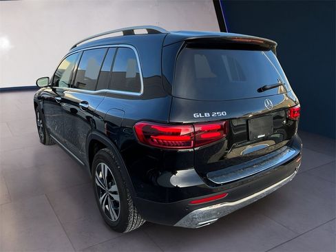 Certified 2025 Mercedes-Benz GLB 250 4MATIC image 3