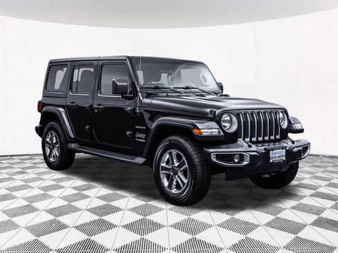 Used 2020 Jeep Wrangler Unlimited Sahara image 12