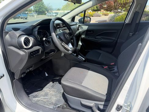 Used 2020 Nissan Versa S FWD image 12