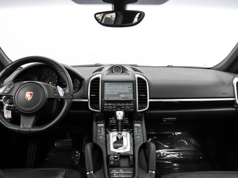Used 2014 Porsche Cayenne Platinum Edition AWD/4WD image 14