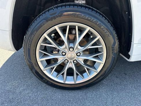 Used 2022 Jeep Grand Cherokee Summit RWD image 13