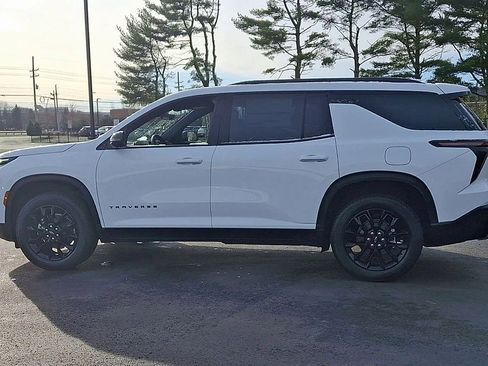 New 2026 Chevrolet Traverse LT w/ Midnight/Sport Edition image 8