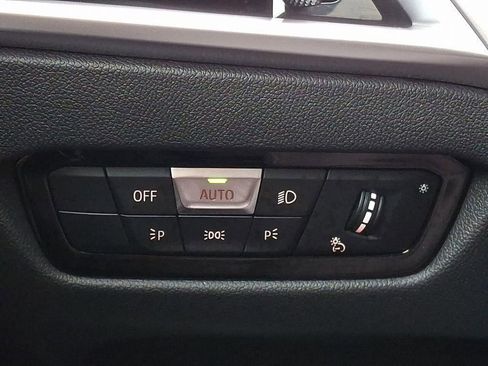 Used 2025 BMW i4 xDrive40i w/ Parking Assistance Package image 25