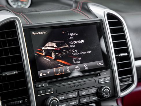 Certified 2018 Porsche Cayenne Turbo image 29