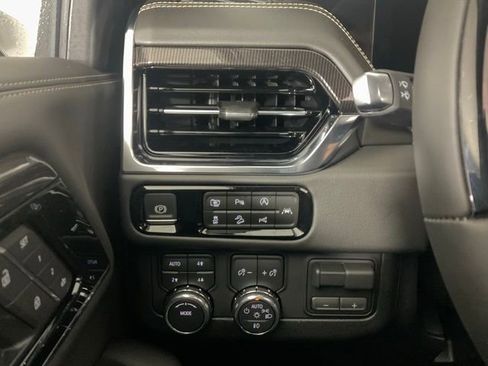 New 2026 GMC Yukon XL Elevation w/ Elevation Premium Package image 21