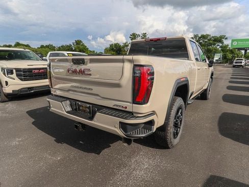 New 2026 GMC Sierra 2500 AT4 w/ AT4 Premium Plus Package AWD/4WD image 9