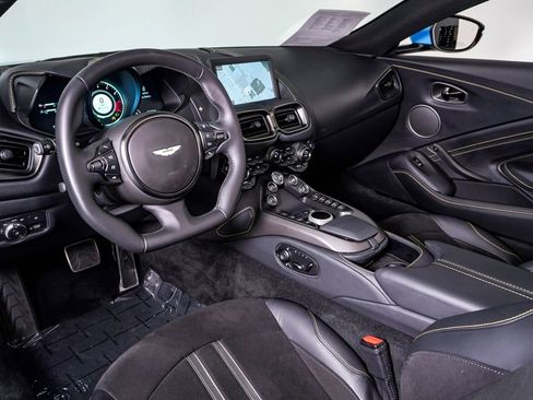 Used 2023 Aston Martin V8 Vantage Roadster RWD image 25