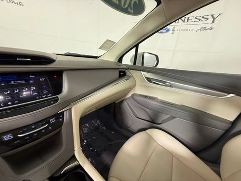Used 2022 Cadillac XT5 Premium Luxury FWD image 29