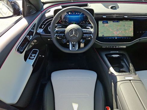 New 2026 Mercedes-Benz E 53 AMG e 4MATIC Sedan image 7