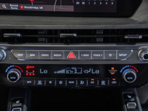 Used 2024 Kia Telluride EX X-Line AWD/4WD image 21