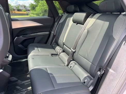 Certified 2024 Cadillac Lyriq Tech RWD image 16