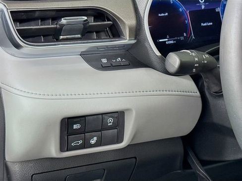 Used 2023 Toyota Highlander Limited AWD/4WD image 20