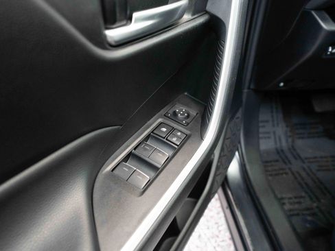 Used 2023 Toyota RAV4 SE image 7