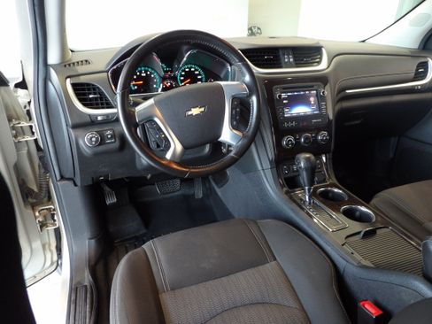 Used 2016 Chevrolet Traverse LT w/ Style and Technology Package AWD/4WD image 15