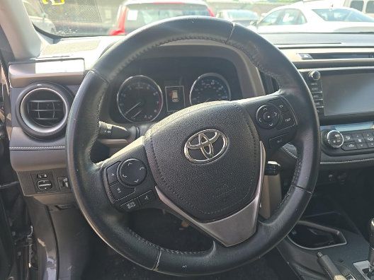 Used 2016 Toyota RAV4 XLE w/ Convenience Package FWD image 6