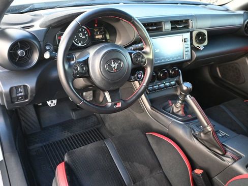 Used 2024 Toyota GR86 TRUENO Edition image 11