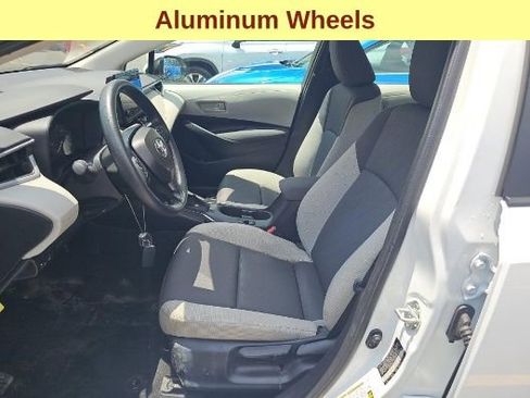 Used 2025 Toyota Corolla LE w/ Convenience Package FWD image 10