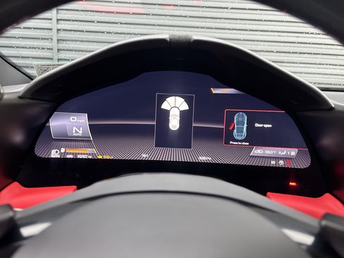 Used 2022 Ferrari Roma RWD image 14