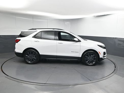 Used 2024 Chevrolet Equinox RS w/ LPO, Floor Liner Package image 25