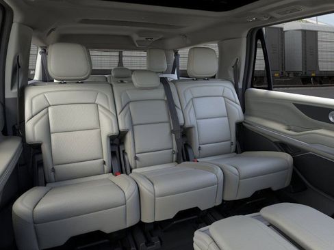 New 2026 Lincoln Navigator L Reserve image 11