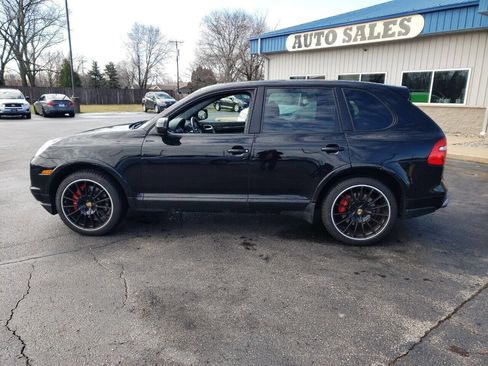 Used 2009 Porsche Cayenne Turbo S image 8