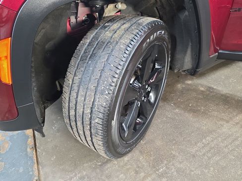 Used 2023 Jeep Grand Cherokee Altitude image 30