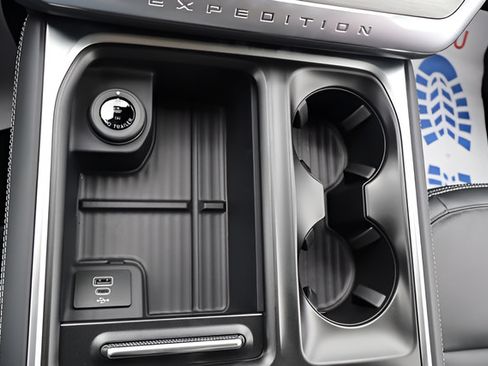 New 2026 Ford Expedition Max Platinum w/ Driver's Package AWD/4WD image 21