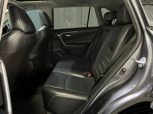 Certified 2021 Toyota RAV4 XLE Premium AWD/4WD image 11