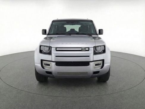 Certified 2022 Land Rover Defender 110 XS Edition image 39