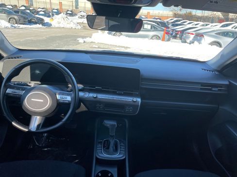 Used 2025 Hyundai Kona SEL image 33