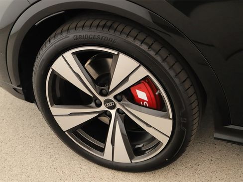 New 2025 Audi SQ5 Premium Plus image 29