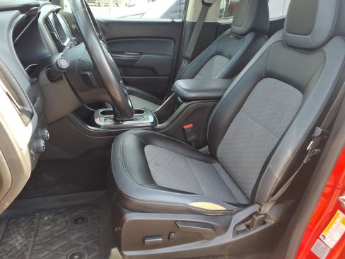Used 2017 Chevrolet Colorado Z71 AWD/4WD image 14